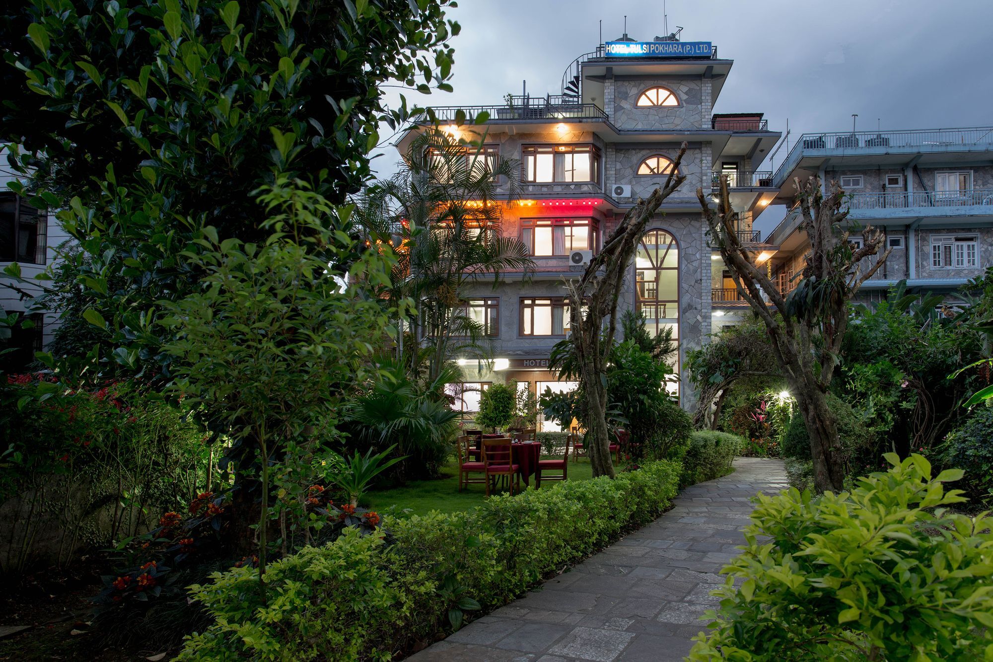 Hotel Tulsi Pókhara Exteriér fotografie